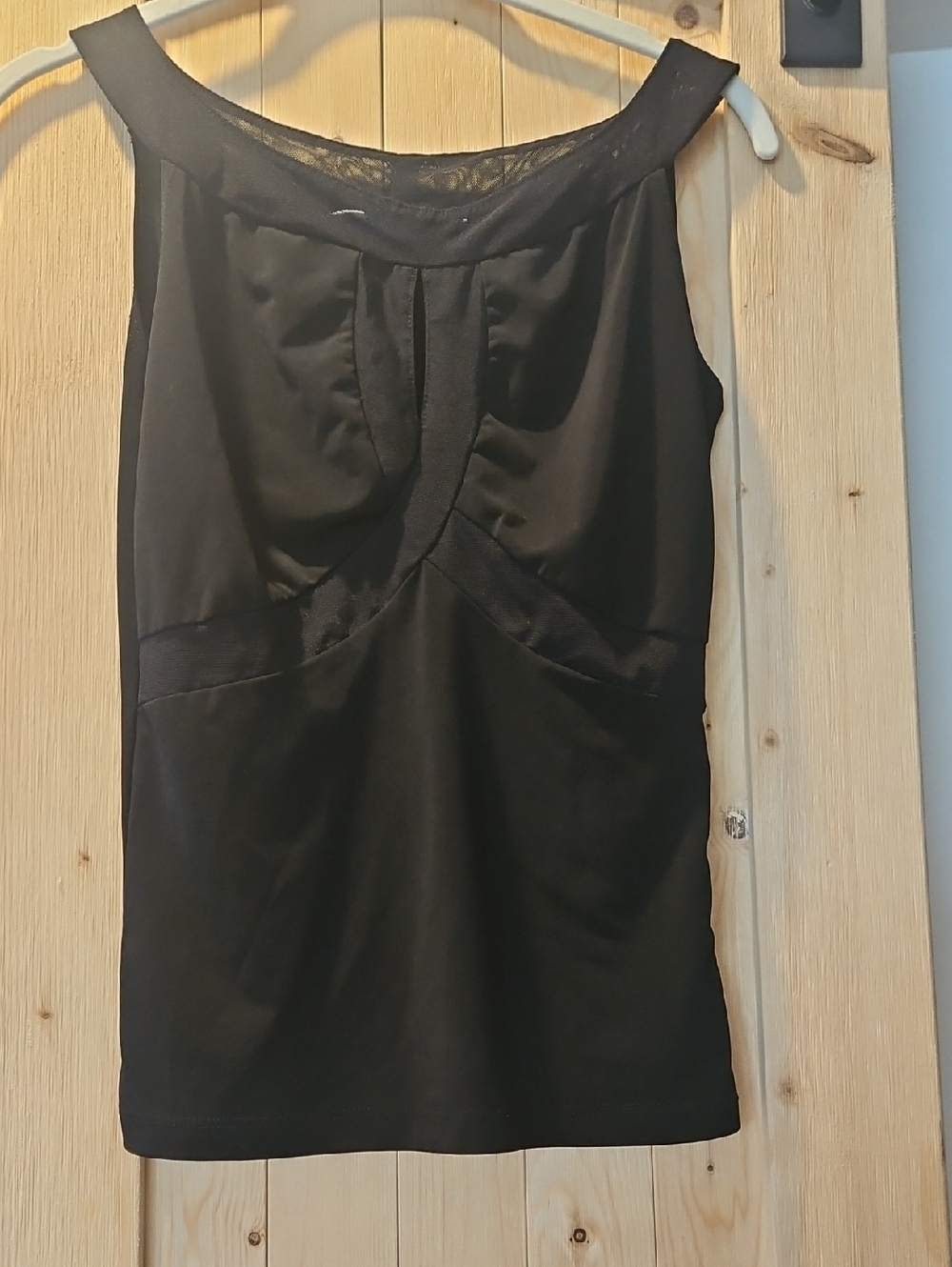 Black Sleeveless & Mesh Tank Top